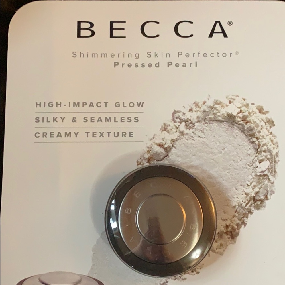 Becca  impact Glow powder